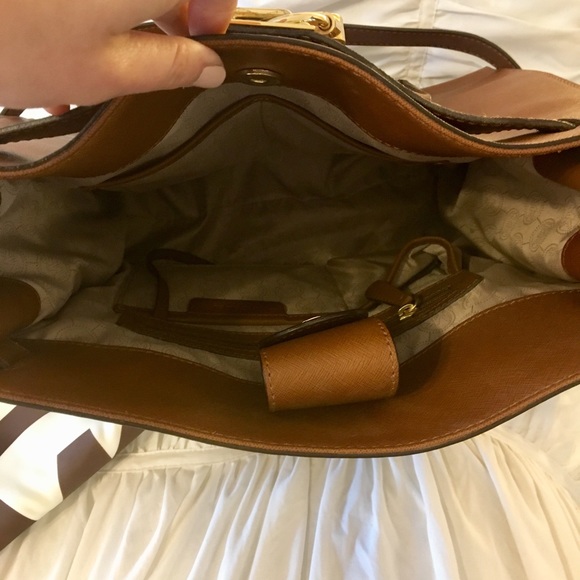 Michael Kors Large Hamilton Tote—cognac. NEW!! - Picture 3 of 3